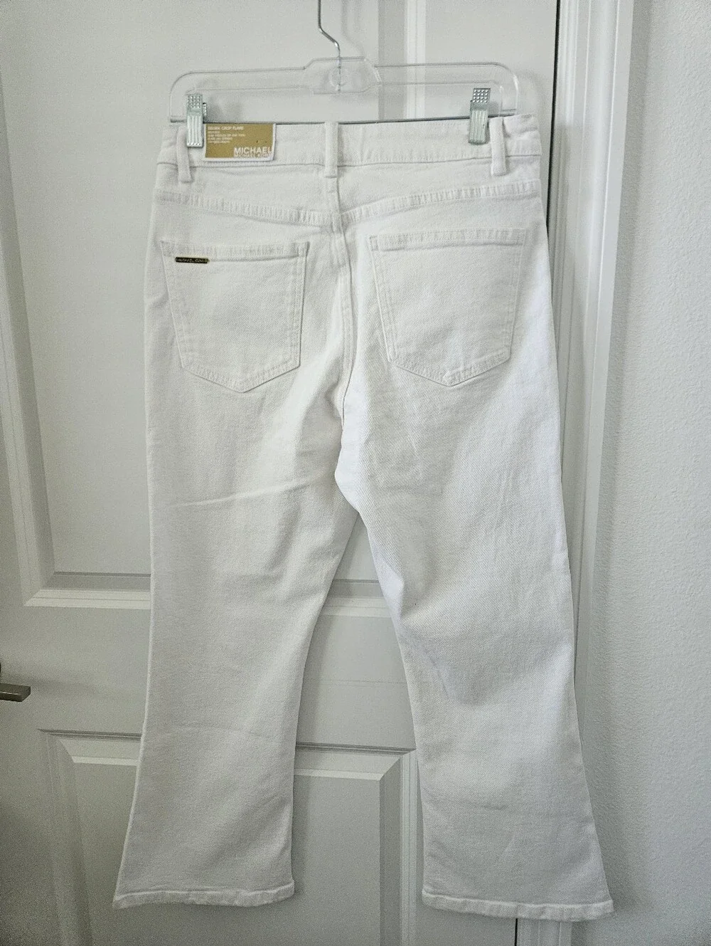 NWT $125 Michael Kors White Selma Flared Jeams Size 6 , 25